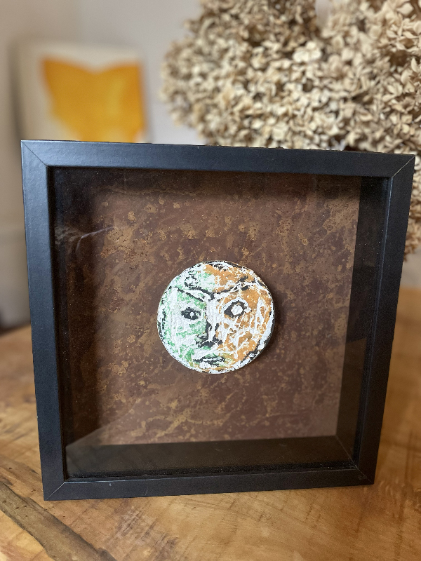 Cadre portrait en exposition à la galerie la ligne ROUGE création Daniel SCHAERER